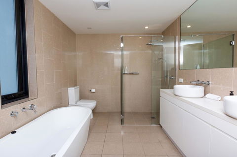 The Penthouse - Hotel Accommodation 16