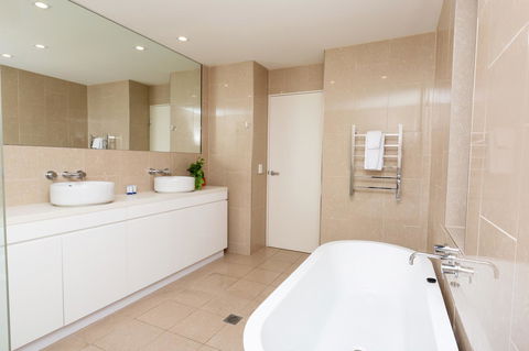 The Penthouse - Hotel Accommodation 14