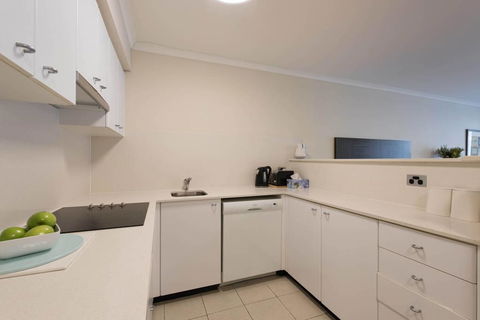 Grande Esplanade Studio - Hotel Accommodation 9