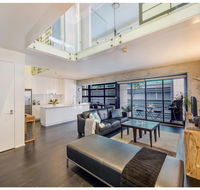 Urban Loft Close To Sydney Hot Spots - Hotel Accommodation