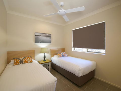 Marty's @ Little Beach - Hotel Accommodation 15