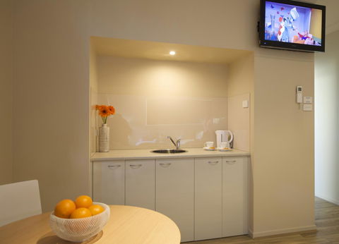 Marty's @ Little Beach - Hotel Accommodation 22