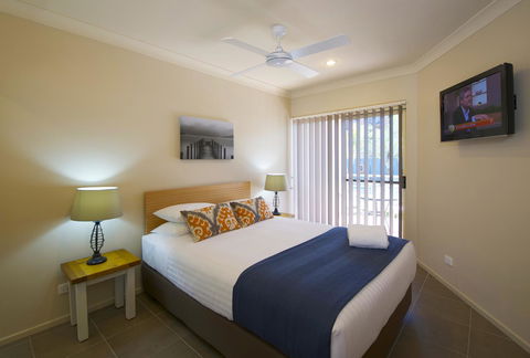 Marty's @ Little Beach - Hotel Accommodation 13