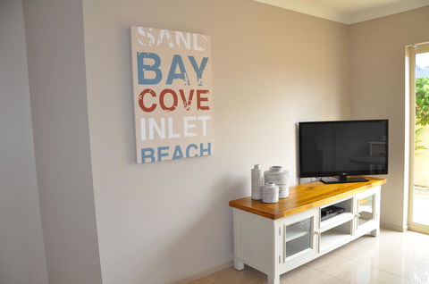 Marty's @ Little Beach - Hotel Accommodation 29