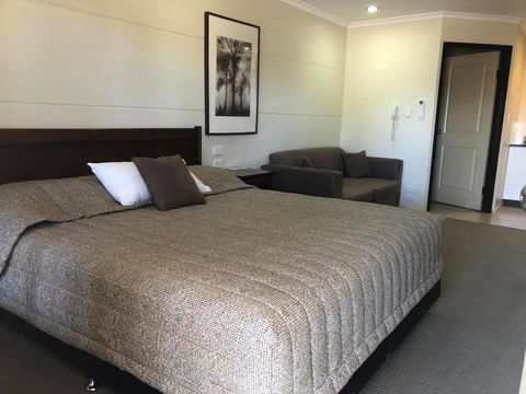 Balranald Club Motel - Hotel Accommodation 8