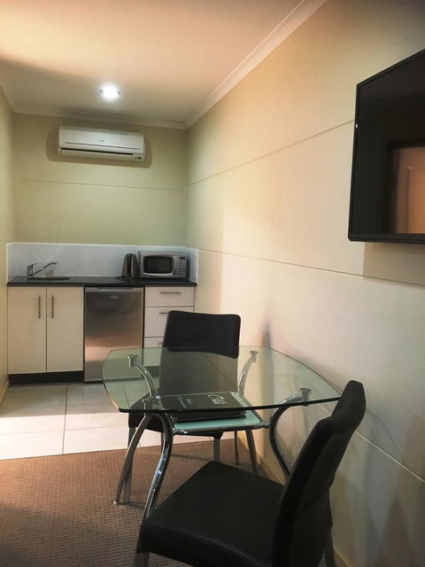 Balranald Club Motel - Hotel Accommodation 9