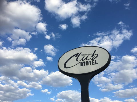 Balranald Club Motel - Hotel Accommodation 13