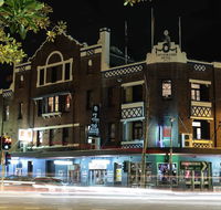 Clover Backpackers - Hotel Accommodation