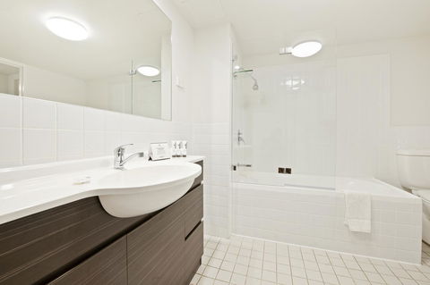 Quest Newcastle - Hotel Accommodation 10