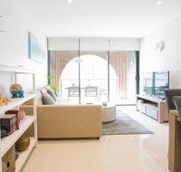 Newly settled three bedrooms apartment in CBD - Hotel Accommodation