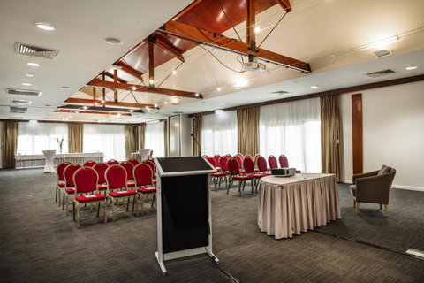 Mercure Darwin Airport Resort - Hotel Accommodation 38