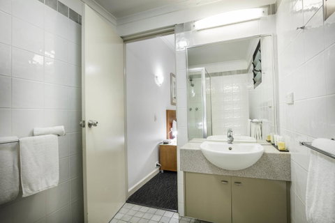 Mercure Darwin Airport Resort - Hotel Accommodation 24