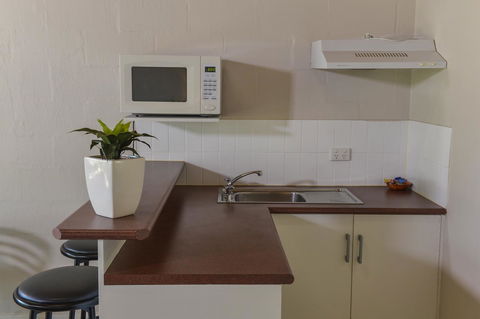 Desert Palms Alice Springs - Hotel Accommodation 2