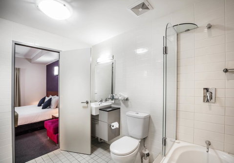 Novotel Darwin Airport - Hotel Accommodation 21