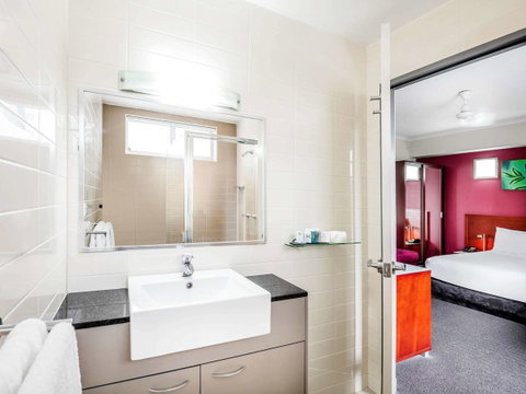 Novotel Darwin Airport - Hotel Accommodation 29