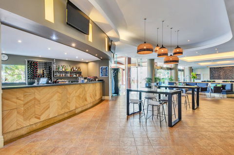 Mantra On The Esplanade - Hotel Accommodation 9