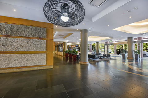 Mantra On The Esplanade - Hotel Accommodation 38