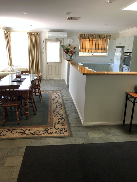 Beaches Serviced Apartments - Hotel Accommodation 5