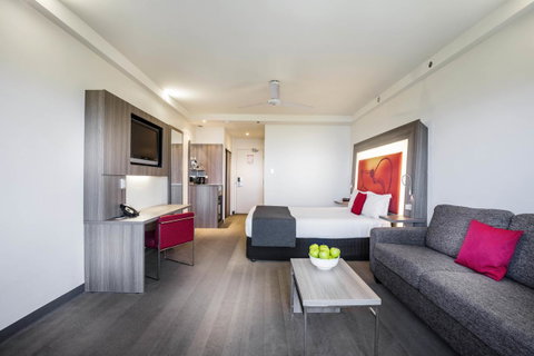 Novotel Darwin CBD - Hotel Accommodation 9