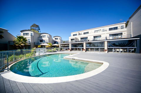 Corrigans Cove - Hotel Accommodation 0