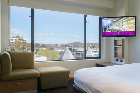 Crowne Plaza Canberra, An IHG Hotel - Hotel Accommodation 19