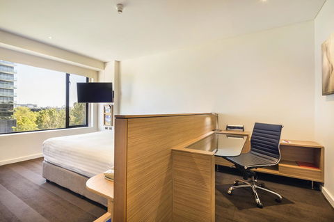 Crowne Plaza Canberra, An IHG Hotel - Hotel Accommodation 34
