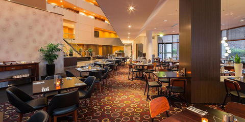 Crowne Plaza Canberra, An IHG Hotel - Hotel Accommodation 4