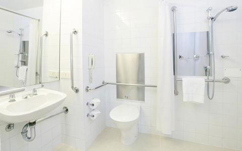 Crowne Plaza Canberra, An IHG Hotel - Hotel Accommodation 24