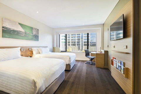 Crowne Plaza Canberra, An IHG Hotel - Hotel Accommodation 31