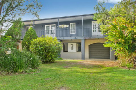 BONNY BEACH HOUSE - Holiday Accomodation With Pool - Hotel Accommodation 0