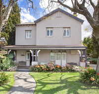 Boronia Lodge - Hotel Accommodation