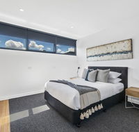 Brand new beachside studio apartment - Hotel Accommodation