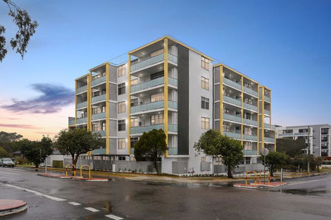 Brand New Family Friendly Apartment For 7 - Hotel Accommodation 1