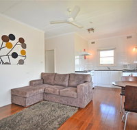 Breakers 4 2 Hill Street - Hotel Accommodation