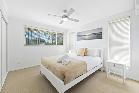 Breakers At Mudjimba Beach - Hotel Accommodation 3