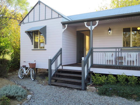 Briar Rose Cottages - Hotel Accommodation 2