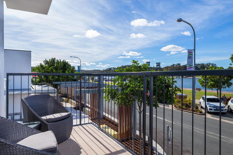 Bridge View Apartments - Hotel Accommodation 3