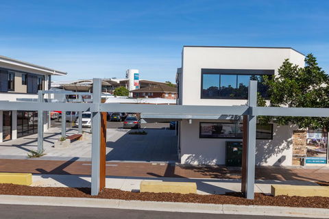 Bridge View Apartments - Hotel Accommodation 1