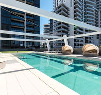 Broadbeach 2 Bedroom FREE WIFI Netflix  Parking - Hotel Accommodation