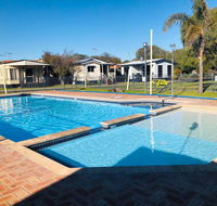 Broadwater Beach Cottage with WiFi - Hotel Accommodation