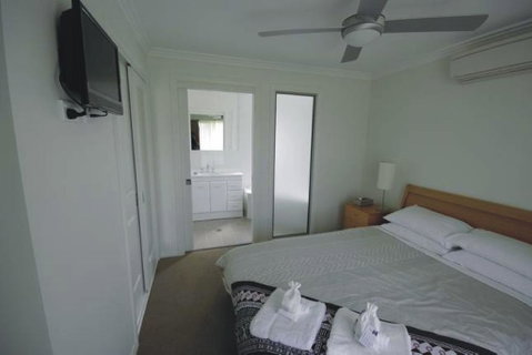 Broke Village Hideaway - Hotel Accommodation 1