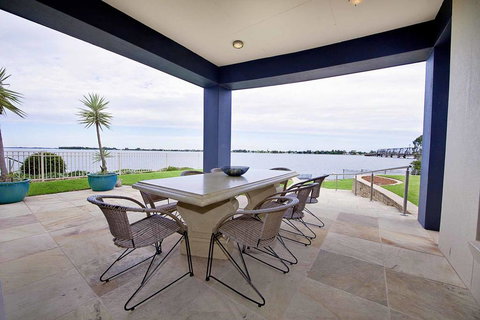 Brookwater- Waterfront On Lake Mulwala - Hotel Accommodation 2