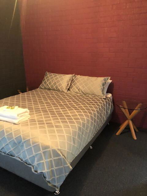 Bull 'n' Bush Hotel Motel - Hotel Accommodation 2