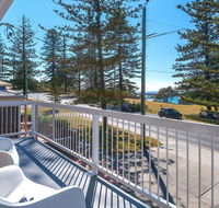 Burleigh - great house room for the boat- across the road from beach - Hotel Accommodation