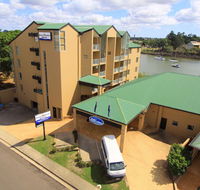 Burnett Riverside Hotel - Hotel Accommodation