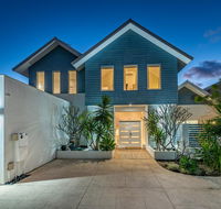 Burns Beach Bed and Shower - Hotel Accommodation