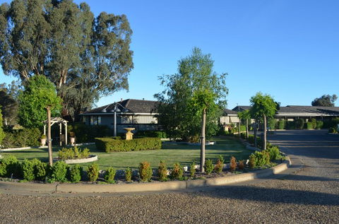 Burringa Garden Motel - Hotel Accommodation 0