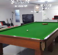 By The Bay - Hotel Accommodation