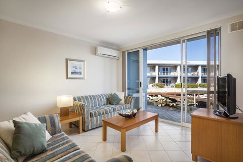 C Mandurah Resort & Serviced Apartments - Hotel Accommodation 2