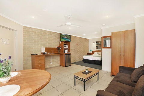 Caboolture Riverlakes Boutique Motel - Hotel Accommodation 1